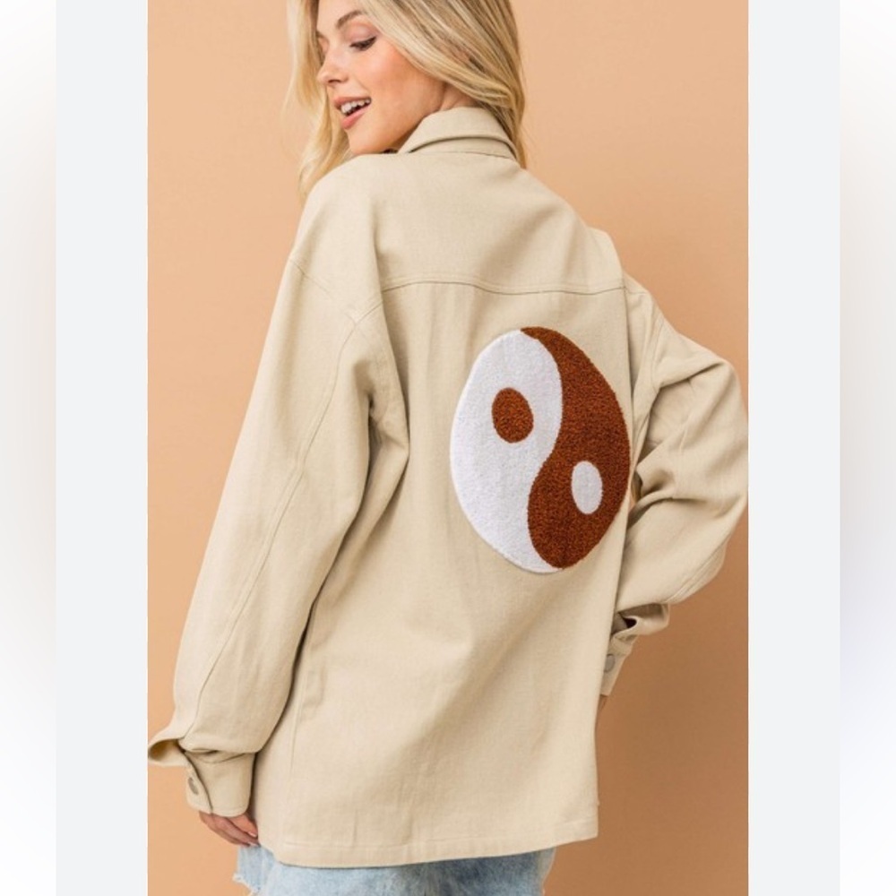 ANDTHEWHY Yin-yang detailed solid cotton jean jacket NWT